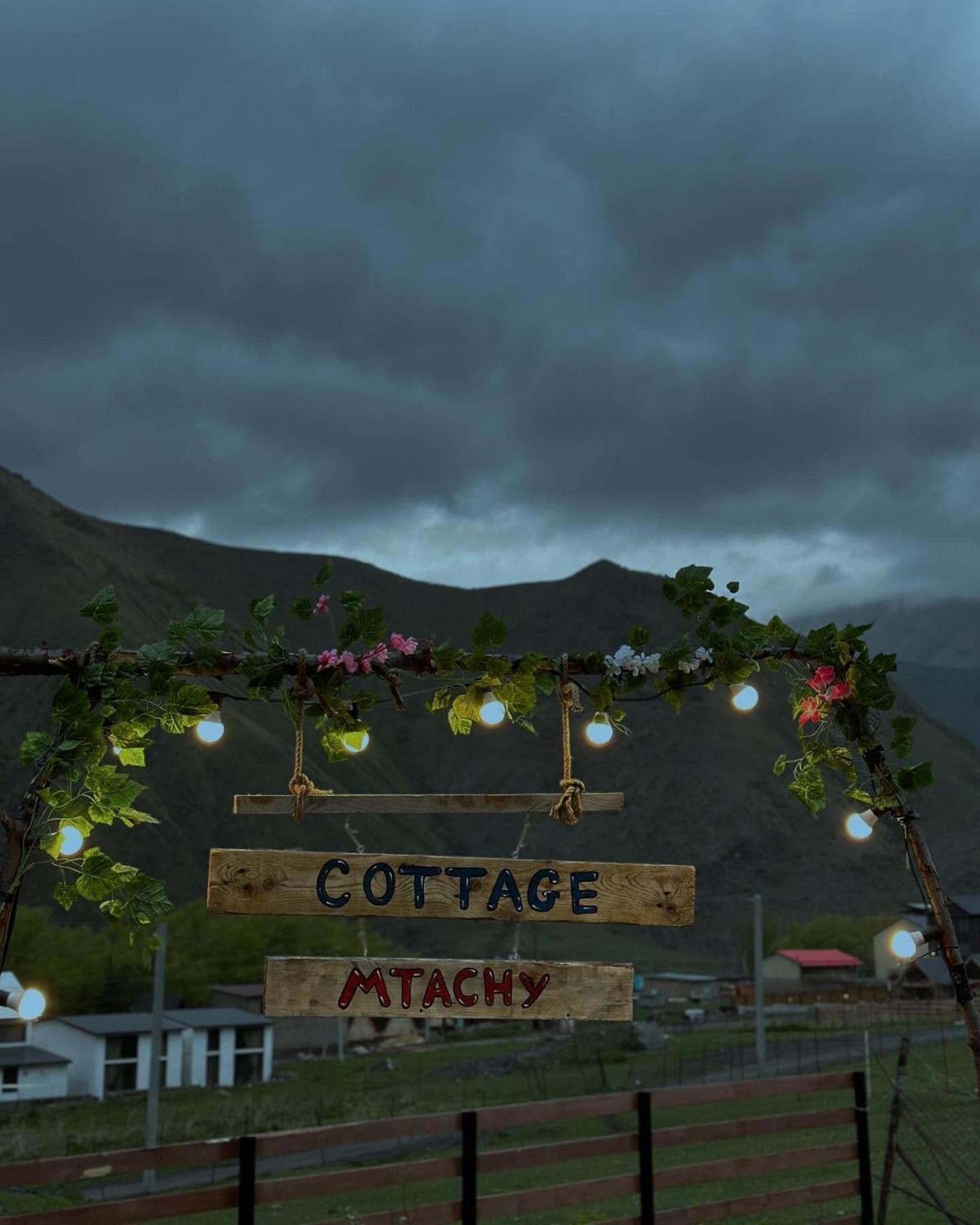 Cottage Mtachy Kazbegi Eksteriør billede